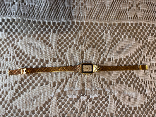 Elgin Quartz Ladies Vintage Gold Toned Bracelet Band Watch