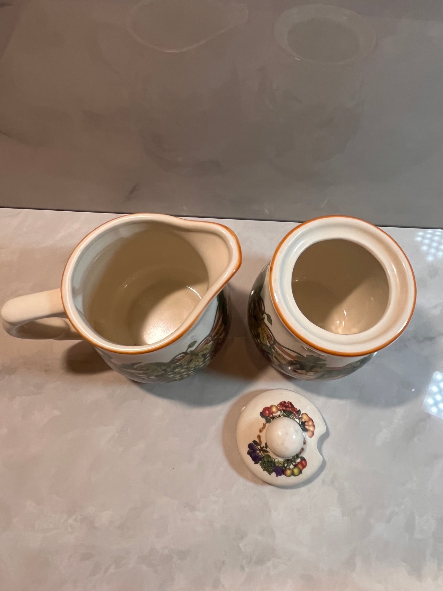 RARE FIND- VINTAGE, Kensington Garden Tea Collection Porcelain Enamel, Sugar Bowl & Creamer Set.