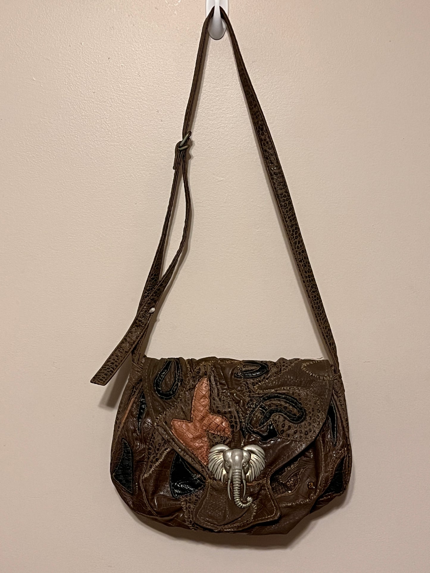 Vintage Elephant Nas Purse/ Handbag Authentic/ 100% Leather/ Minor Disclaimer-peeling