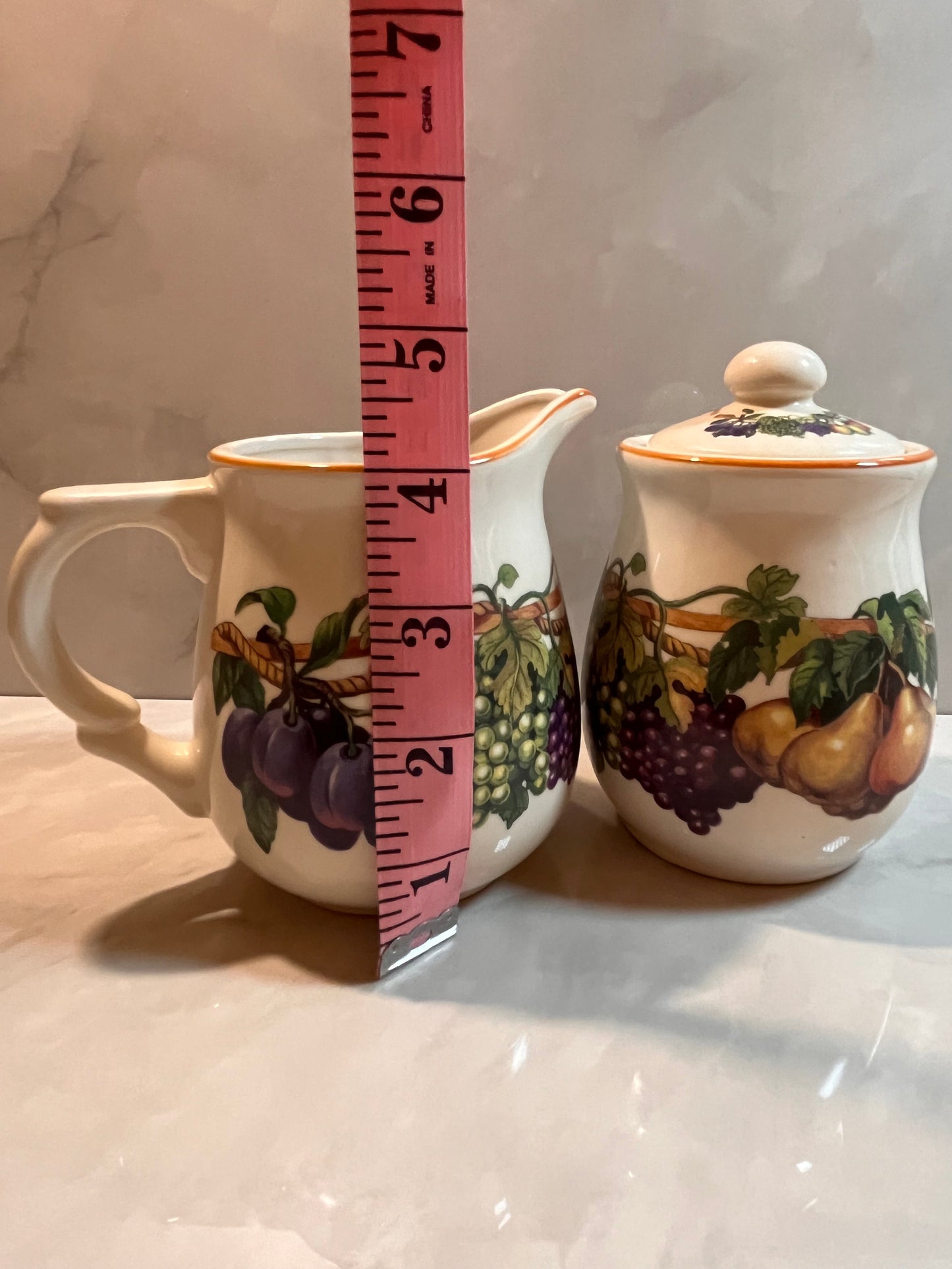 RARE FIND- VINTAGE, Kensington Garden Tea Collection Porcelain Enamel, Sugar Bowl & Creamer Set.